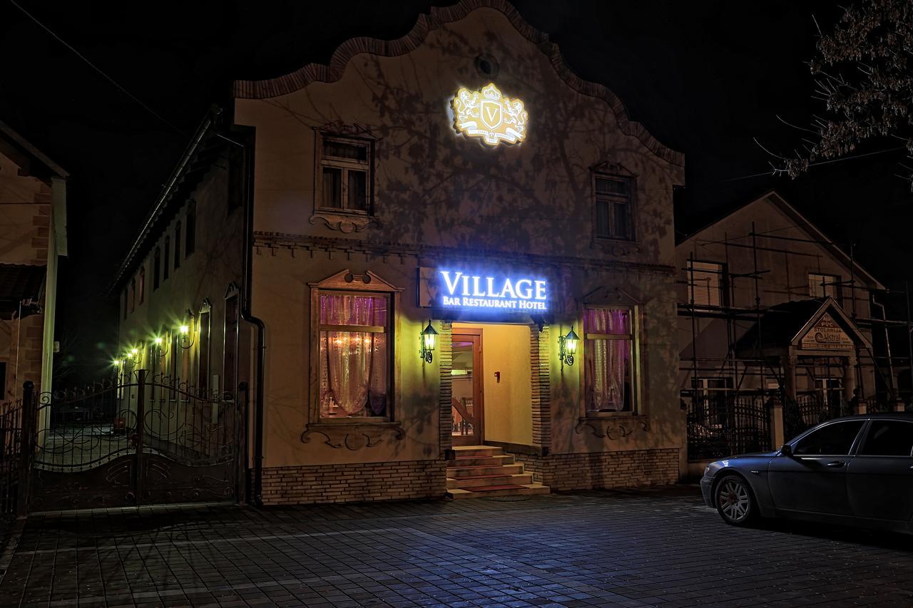 Hotel Village Stari Banovci Exterior photo